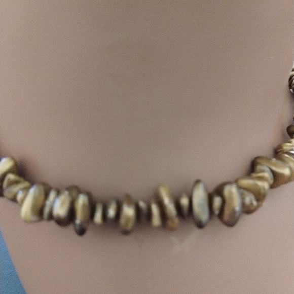 SALE: Earth-Toned Graduated Bead Necklace with Toggle Clasp - Picture 7 of 7